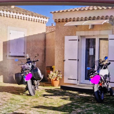 Petite Maison Meublee Entre Avignon Et Carpentras Morieres-les-Avignon Exteriér fotografie
